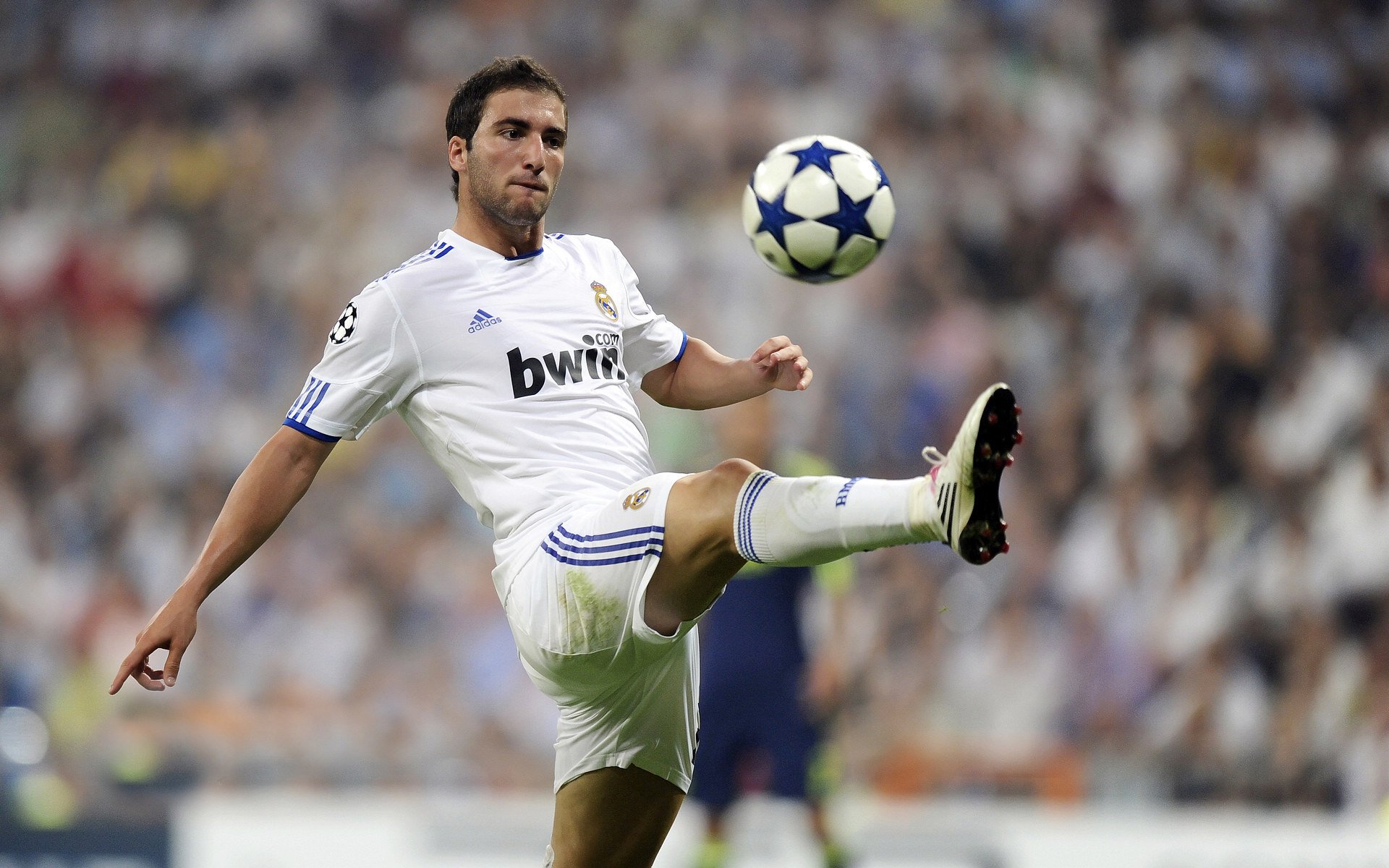 皇马前锋状态爆棚，连续四场进球，皇马主力前锋是谁