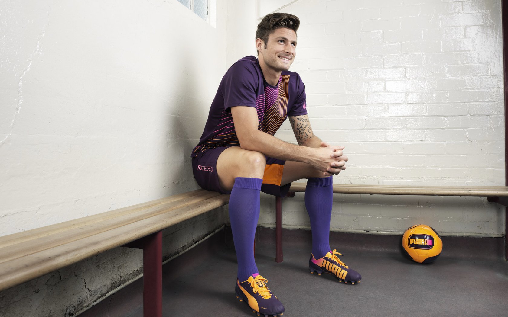 英超名人堂，红魔10人：加里-内维尔的传奇之路，加里内维尔数据